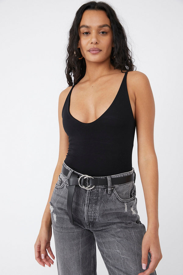 BOUTIQUE FREE PEOPLE SEAMLESS V NECK CAMI BLACK FRONT 