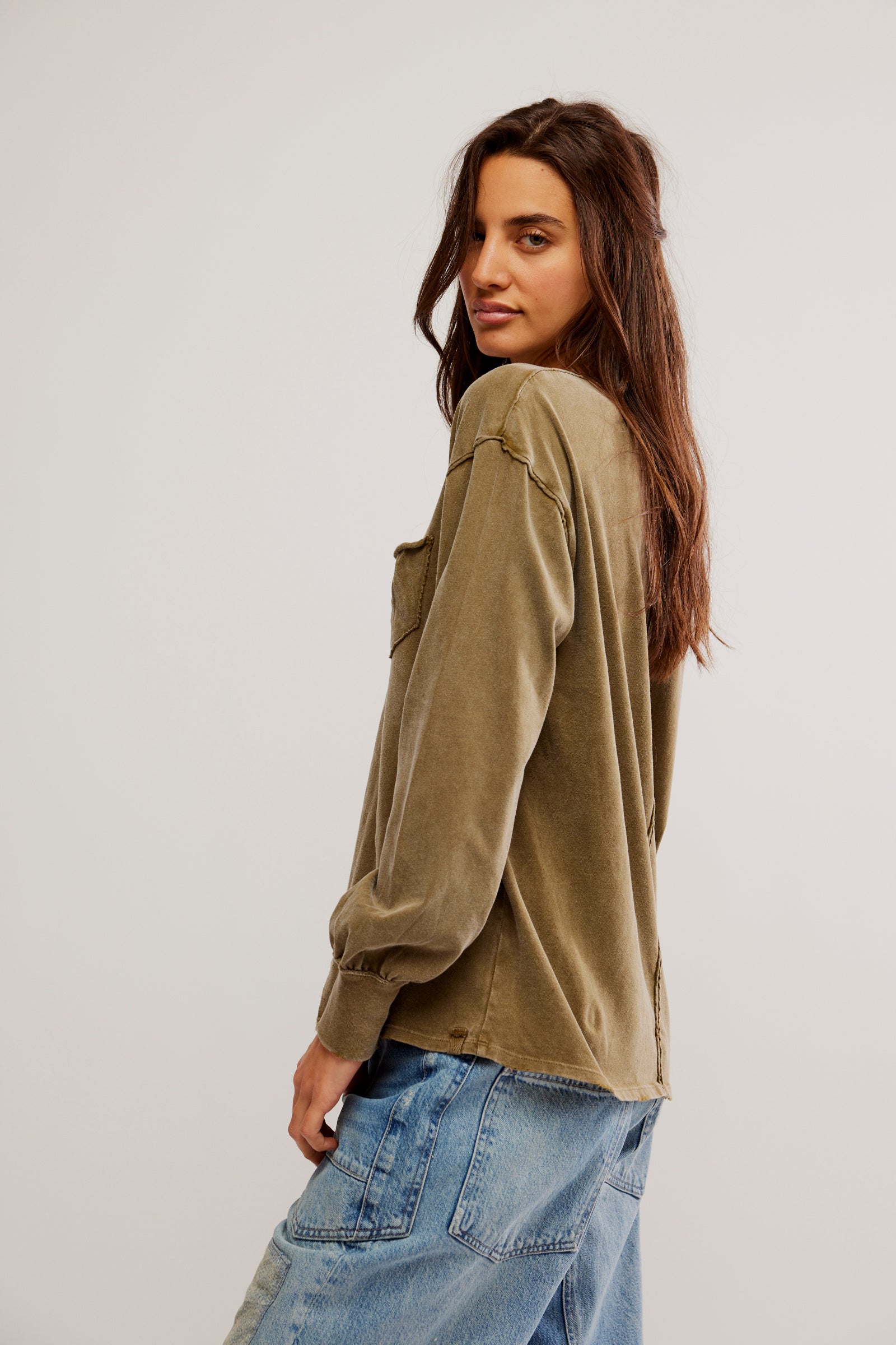 BOUTIQUE FREE PEOPLE WE THE FREE FADE INTO YOU TEE SIDE MILITARY OLIVE 