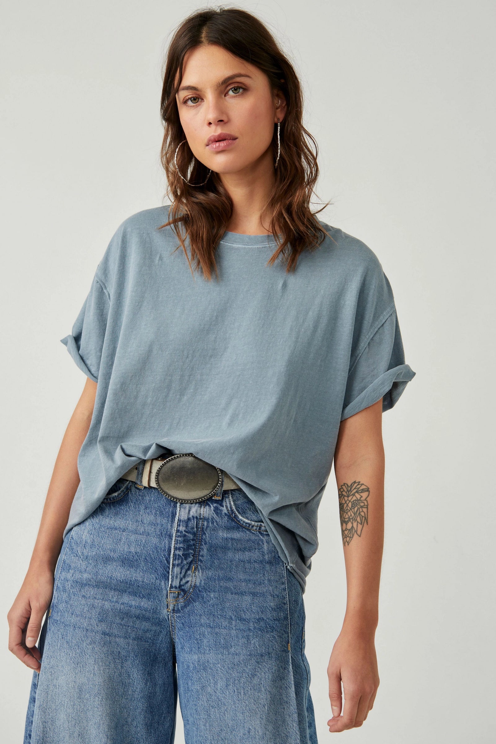 BOUTIQUE FREE PEOPLE WE THE FREE NINA TEE FRONT BLUE MIRAGE