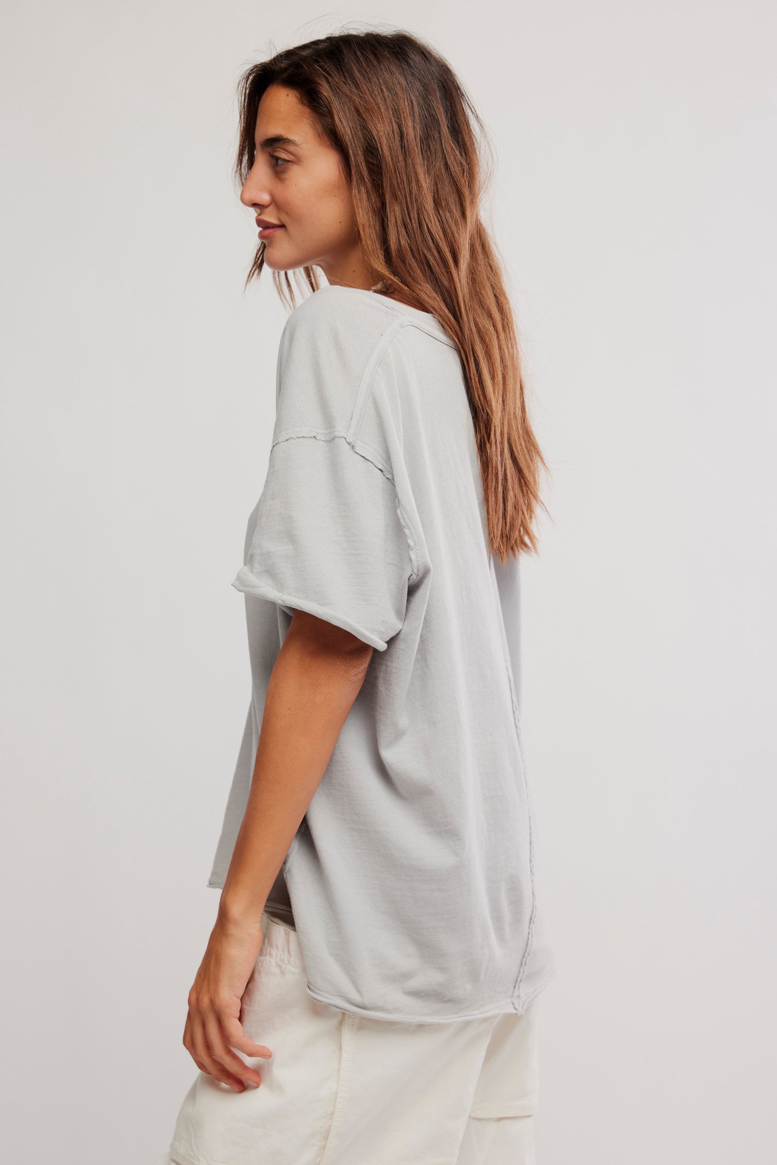 BOUTIQUE FREE PEOPLE WE THE FREE NINA V NECK TEE PEARL BLUE SIDE