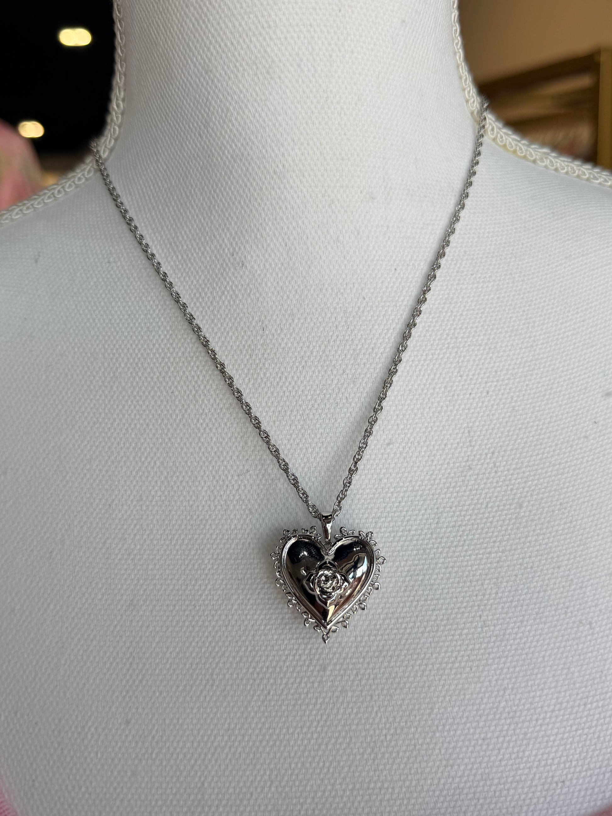 Silver Kendra Scott, heart locket