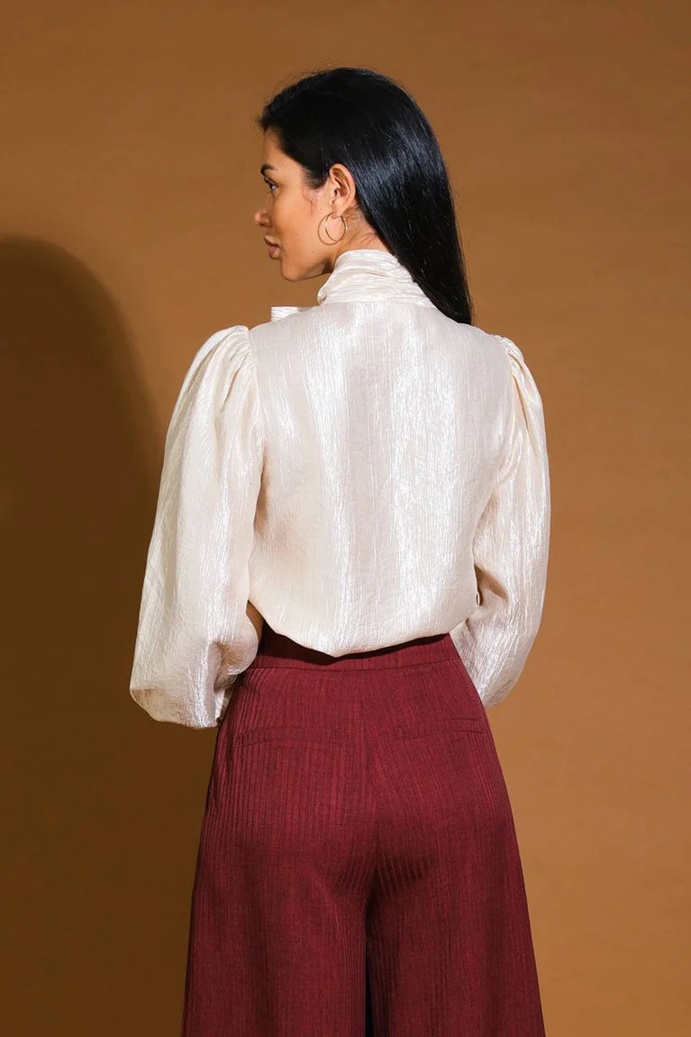 STUNNING ASPECT WOVEN TOP