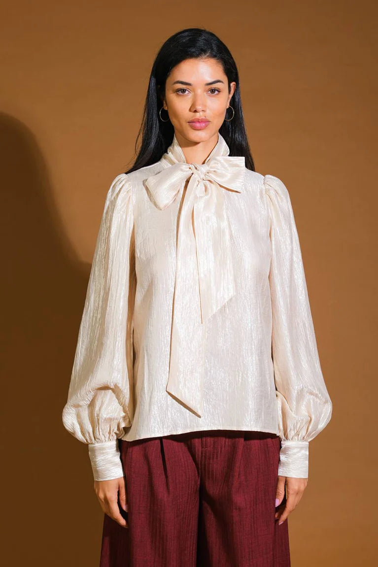 STUNNING ASPECT WOVEN TOP