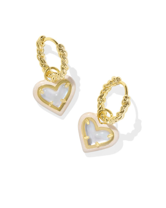 BOUTIQUE KENDRA SCOTT ARI HEART GOLD HUGGIE ENAMEL FRAME EARRINGS IVORY MOTHER OF PEARL