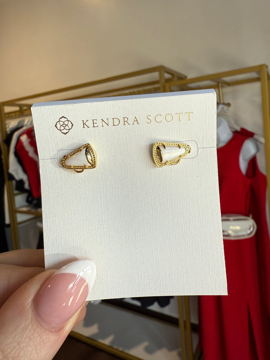 BOUTIQUE KENDRA SCOTT CHEER STUD GOLD EARRINGS IN WHITE MOTHER OF PEARL IN HAND