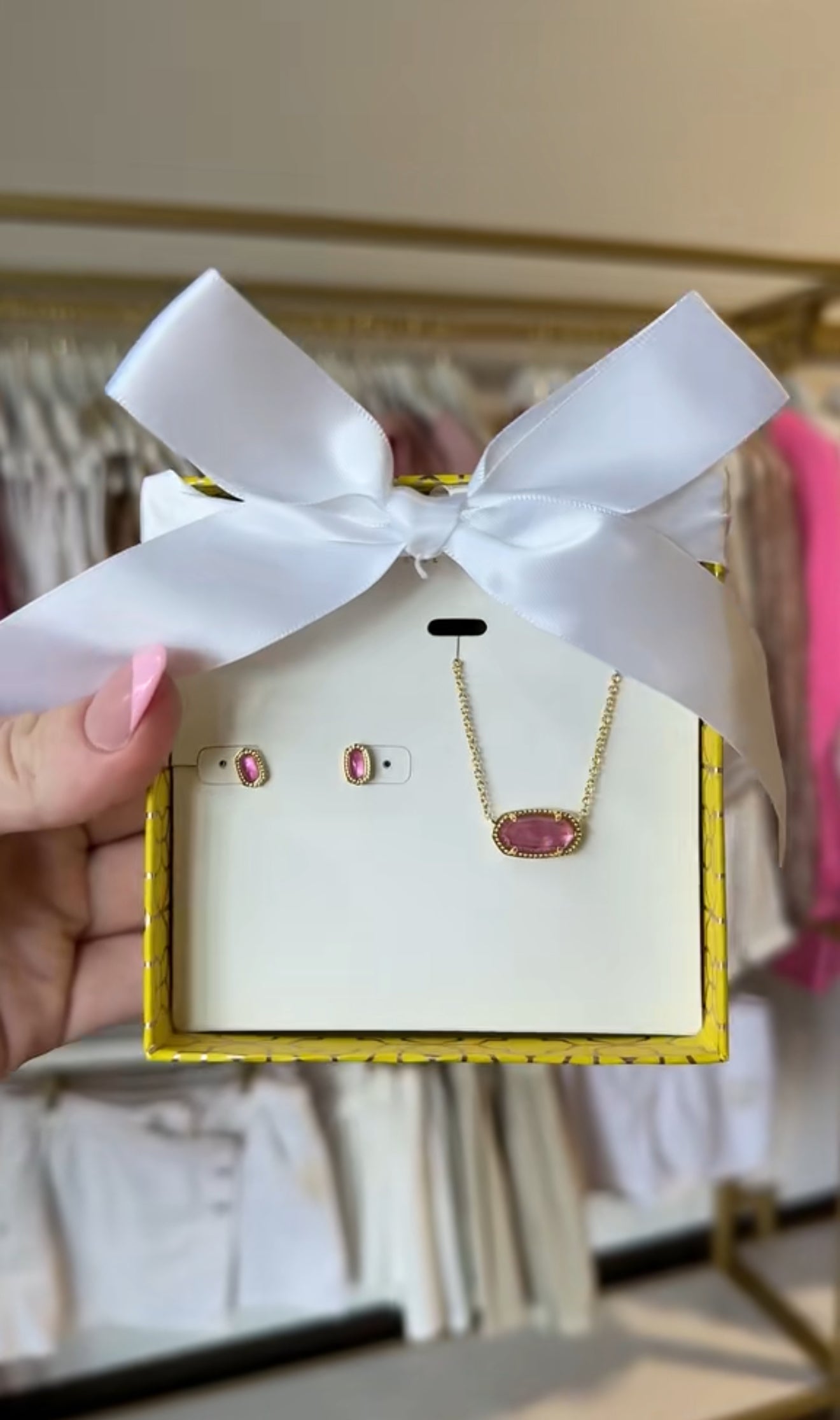 BOUTIQUE KENDRA SCOTT ELISA AND MINI ELLIE GIFT SET GOLD AZALEA ILLUSION 3