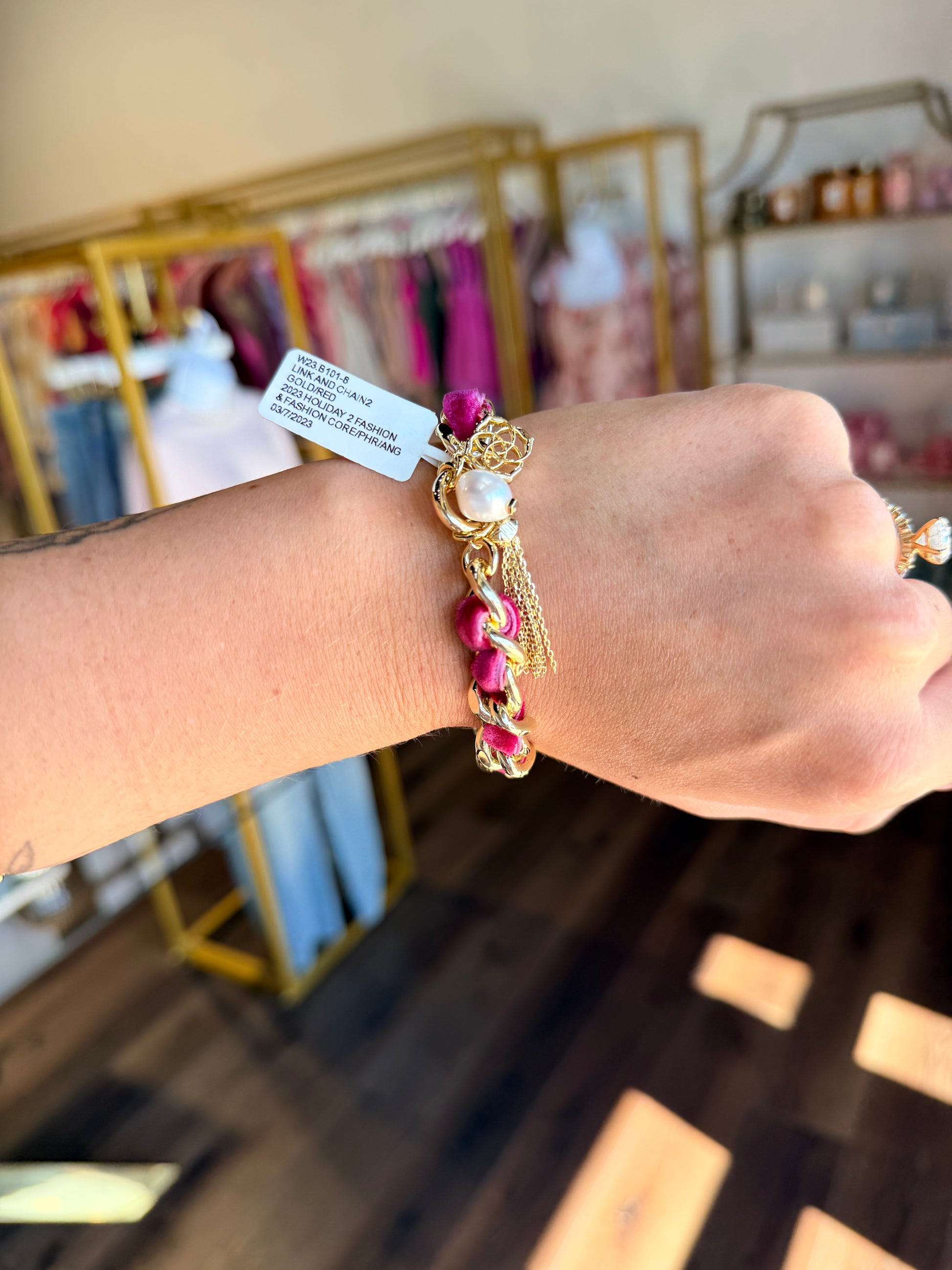 KENDRA SCOTT EVERLEIGH GOLD VELEVT CHAIN BRACELET 2