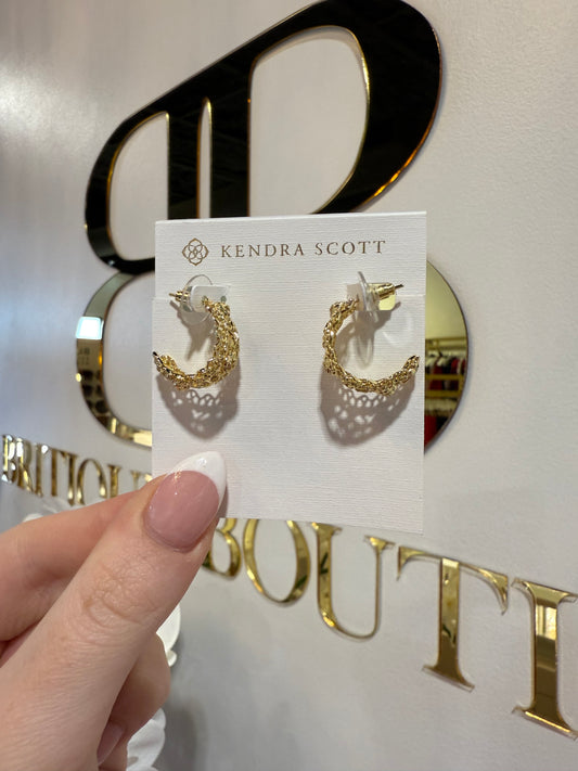 BOUTIQUE KENDRA SCOTT KRISTA LACE HUGGIE GOLD IN HAND