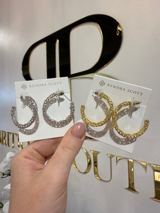 BOUTIQUE KENDRA SCOTT MAGGIE 1.5 INCH HOOP EARRINGS GOLD FILIGREE IN HAND