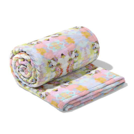 BOUTIQUE LAURA PARK BROOKS AVENUE PINK FLEECE BLANKET