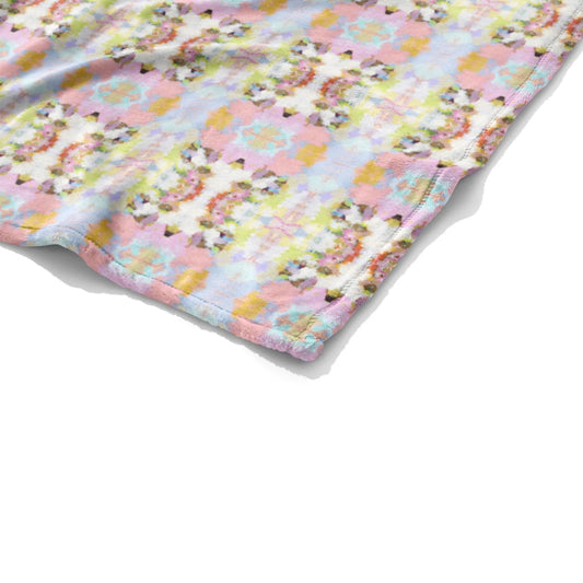 BOUTIQUE LAURA PARK BROOKS AVENUE PINK FLEECE BLANKET 2
