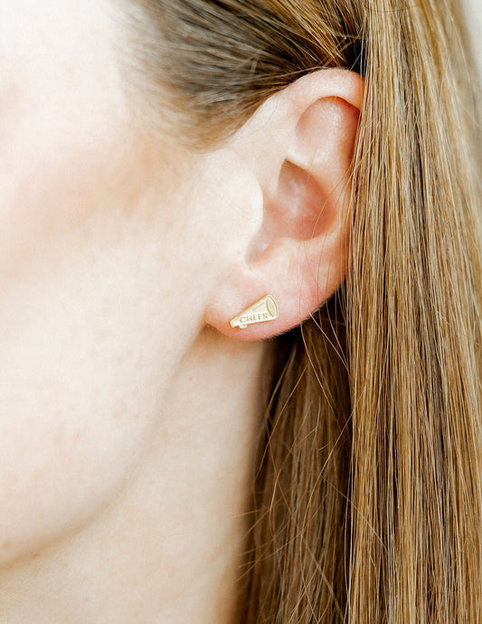 BOUTIQUE LINNY CO CHEER SCREWBACK STUD EARRINGS IN EAR