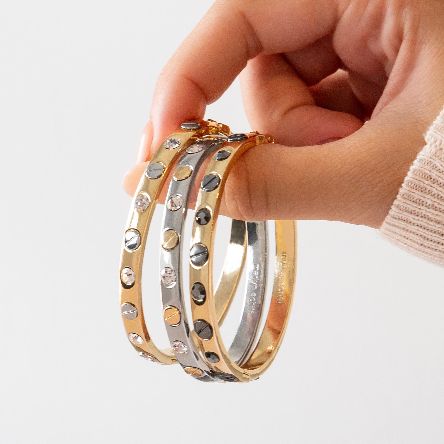 BOUTIQUE MARLYN SCHIFF NAILHEAD GEMSTONE BANGLE SHINY