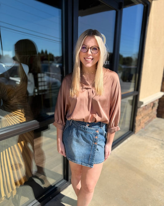 BOUTIQUE SILKY MUSE TOP COFFEE FRONT ON MODEL