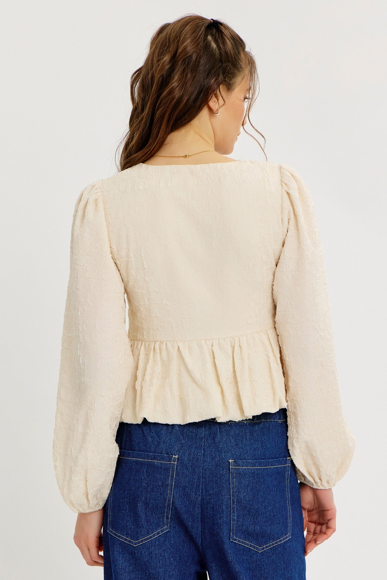BOUTIQUE SMITTEN BOW BLOUSE VANILLA BACK