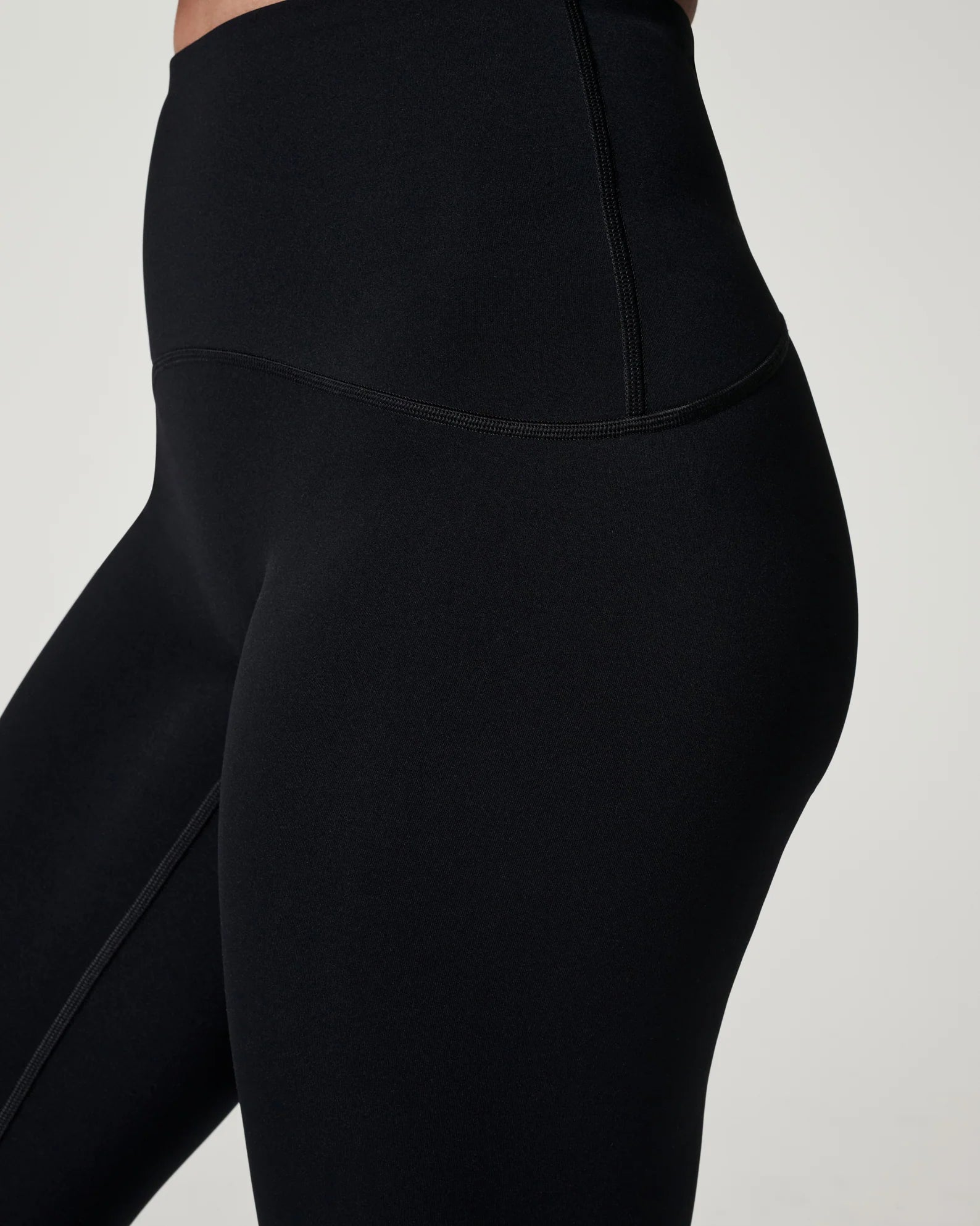 BOUTIQUE SPANX BOOTY BOOST ACTIVE LEGGINGS VERY BLACK SIDE