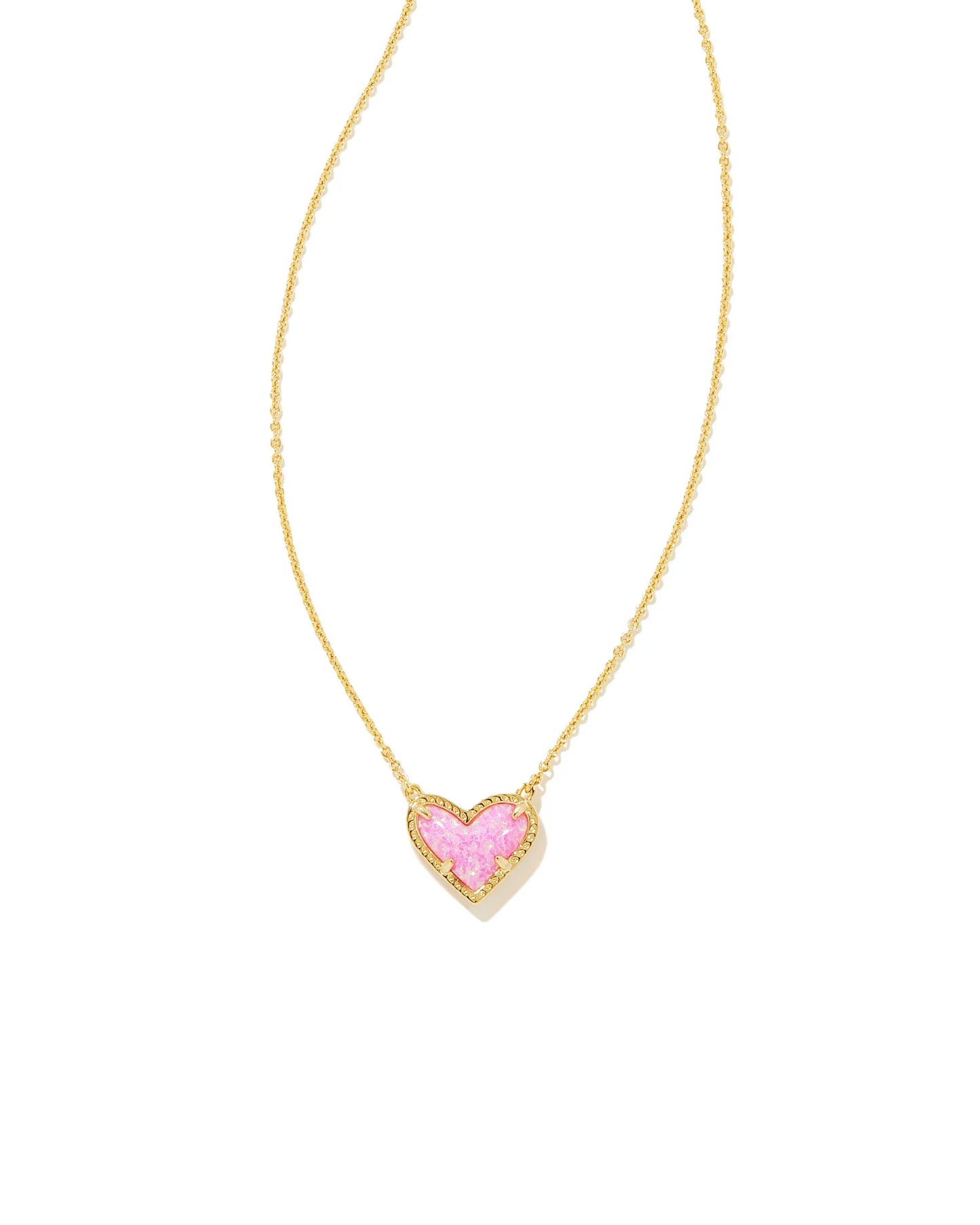 KENDRA SCOTT Collar corto con colgante de corazón Ari enmarcado 
